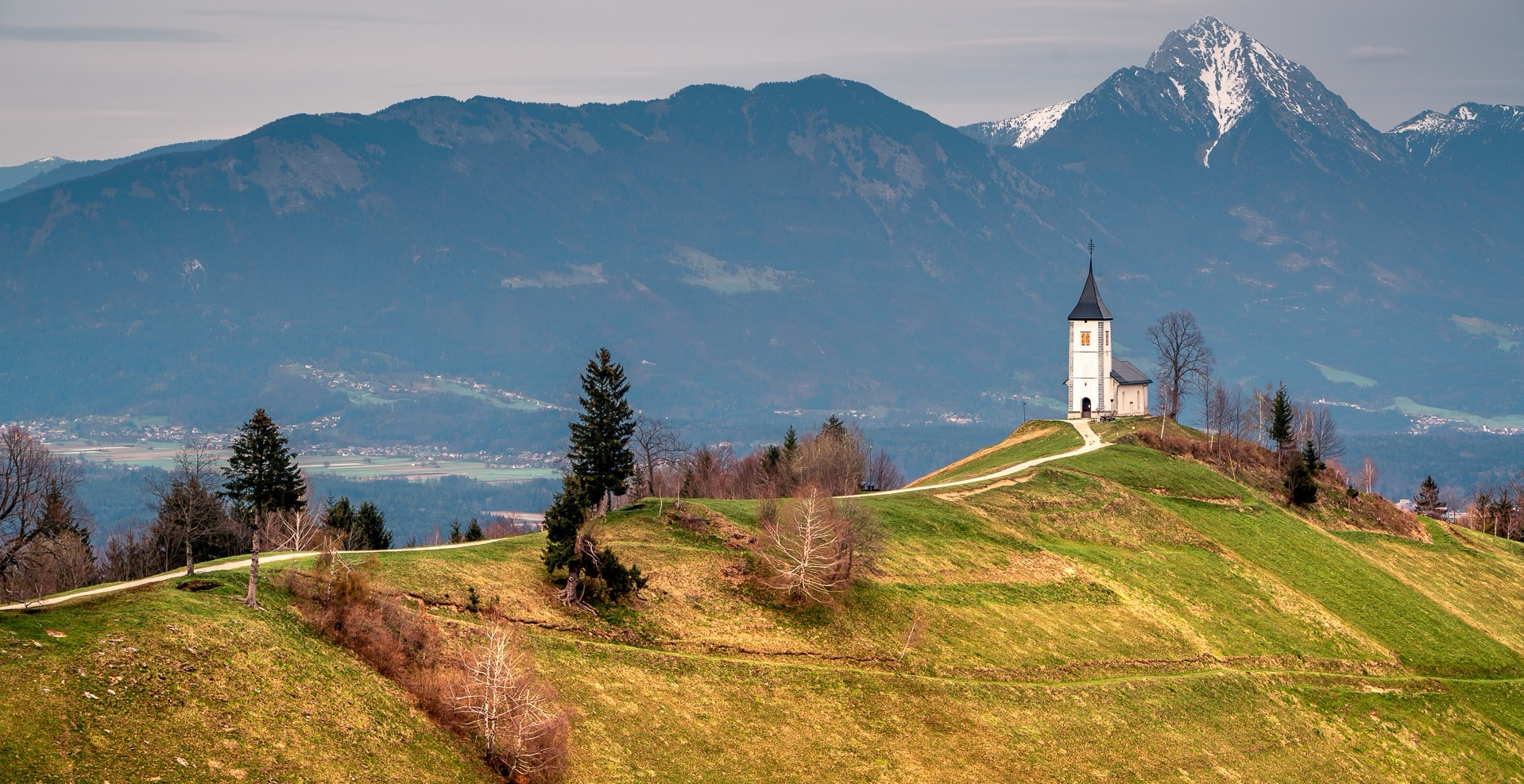 Jamnik Church